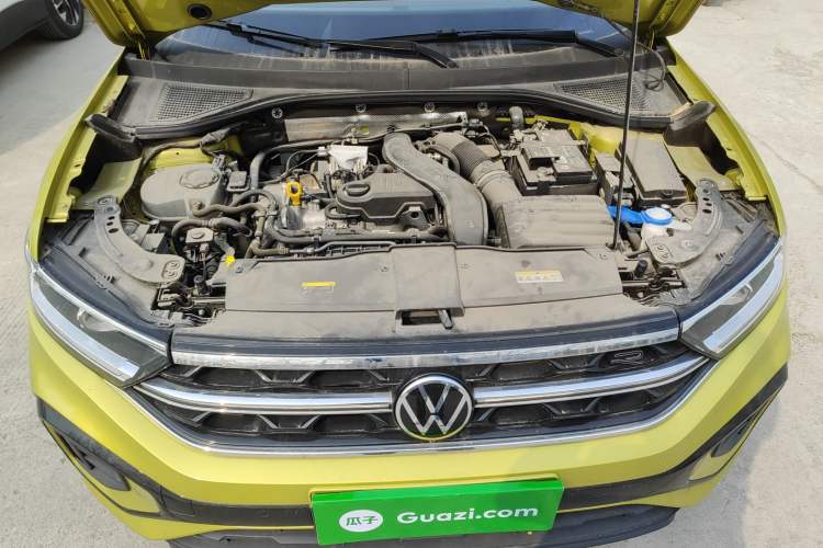 Used Volkswagen T-ROC 2023 300TSI DSG Two-Wheel Drive Starlight Edition Engine Bay