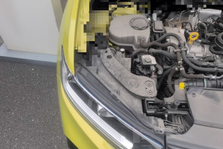 Used Volkswagen T-ROC 2023 300TSI DSG Two-Wheel Drive Starlight Edition Engine Bay Right