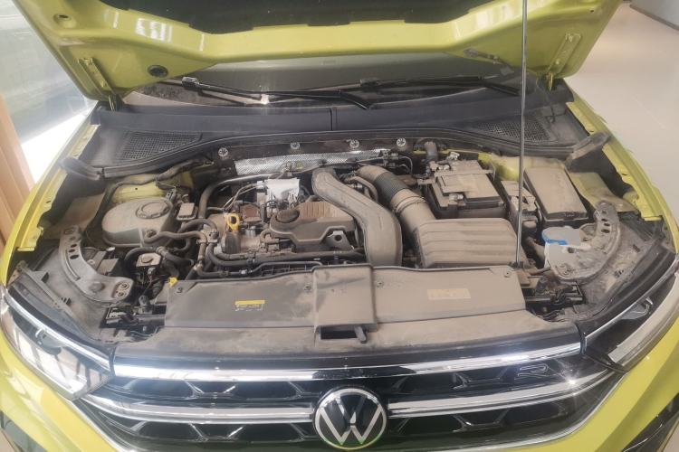Used Volkswagen T-ROC 2023 300TSI DSG Two-Wheel Drive Starlight Edition Engine Bay