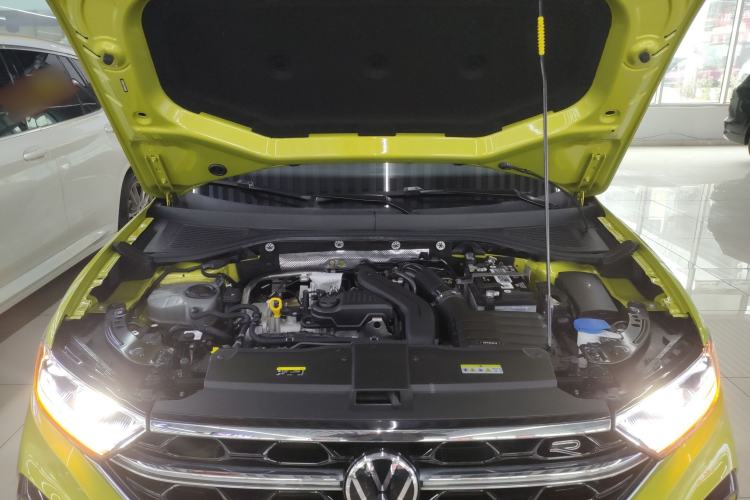Used Volkswagen T-ROC 2023 300TSI DSG Two-Wheel Drive Starlight Edition Engine Bay