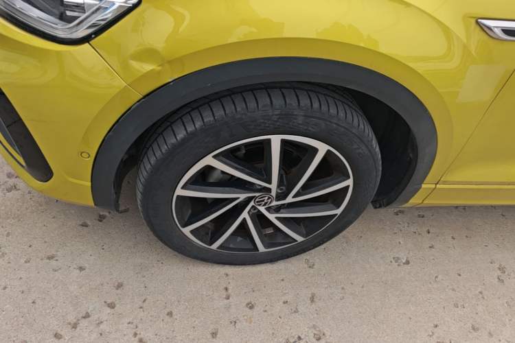 Used Volkswagen T-ROC 2023 300TSI DSG Two-Wheel Drive Starlight Edition Exterior 4