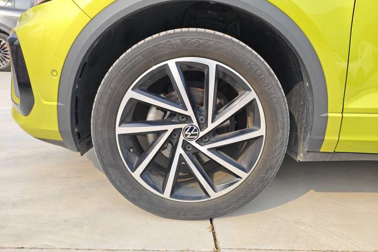 Used Volkswagen T-ROC 2023 300TSI DSG Two-Wheel Drive Starlight Edition Exterior 4