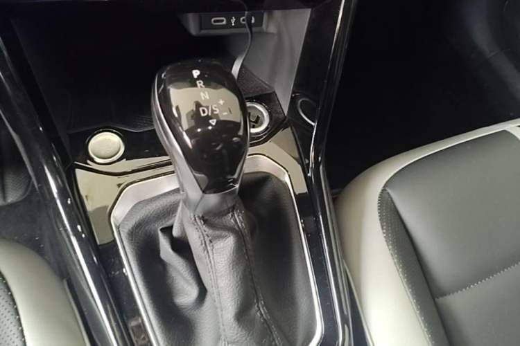 Used Volkswagen T-ROC 2023 300TSI DSG Two-Wheel Drive Starlight Edition Gear Lever
