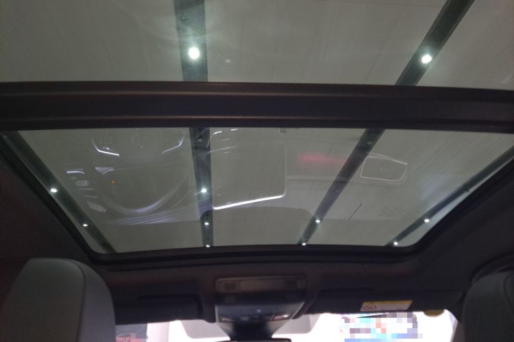 Used Volkswagen T-ROC 2023 300TSI DSG Two-Wheel Drive Starlight Edition Headliner
