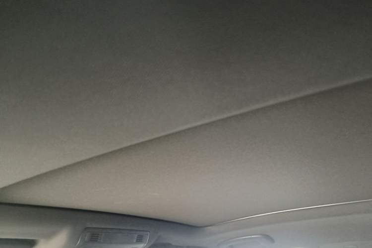 Used Volkswagen T-ROC 2023 300TSI DSG Two-Wheel Drive Starlight Edition Headliner