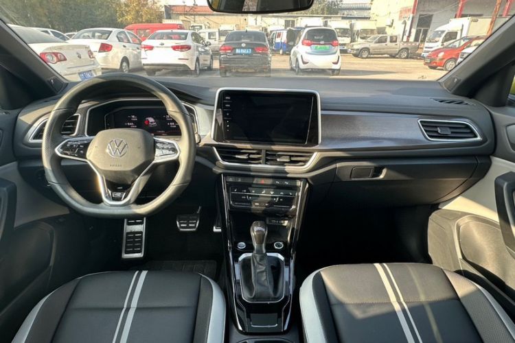 Used Volkswagen T-ROC 2023 300TSI DSG Two-Wheel Drive Starlight Edition Interior 2