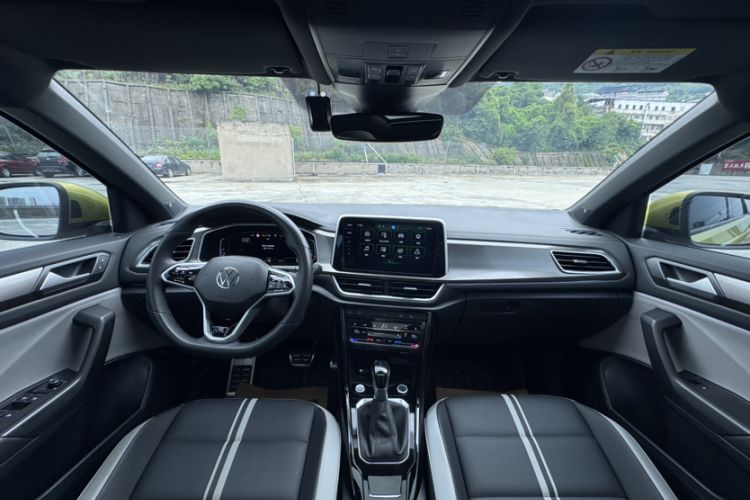 Used Volkswagen T-ROC 2023 300TSI DSG Two-Wheel Drive Starlight Edition Interior 3