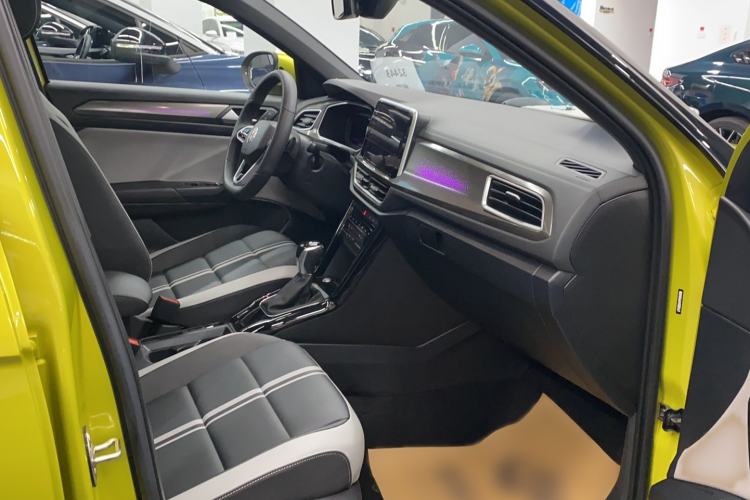 Used Volkswagen T-ROC 2023 300TSI DSG Two-Wheel Drive Starlight Edition Interior 4