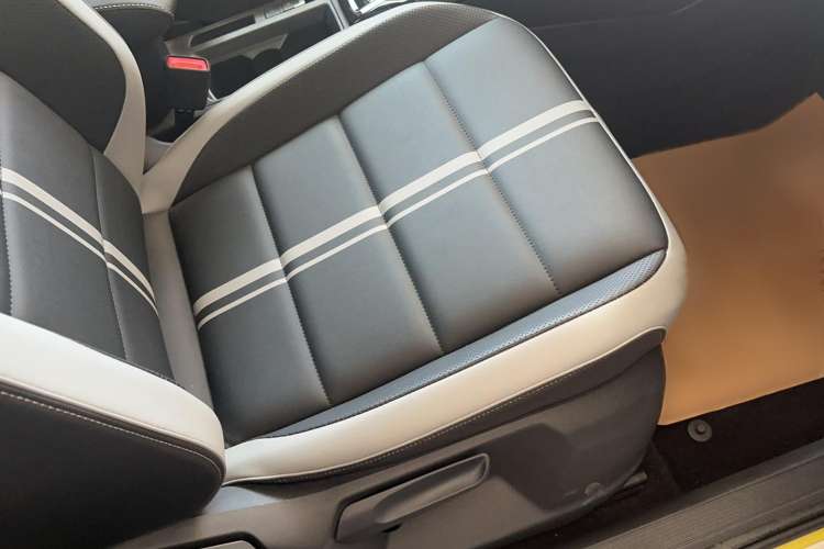Used Volkswagen T-ROC 2023 300TSI DSG Two-Wheel Drive Starlight Edition Interior 4