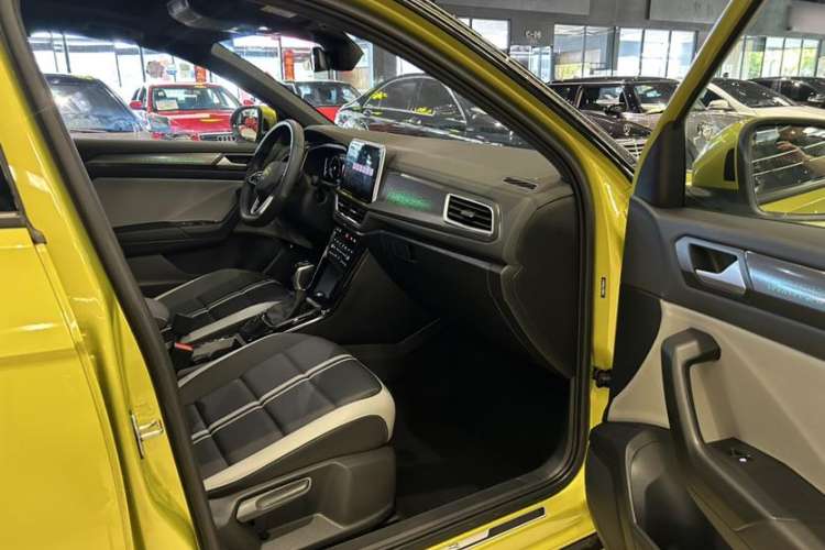 Used Volkswagen T-ROC 2023 300TSI DSG Two-Wheel Drive Starlight Edition Interior 4