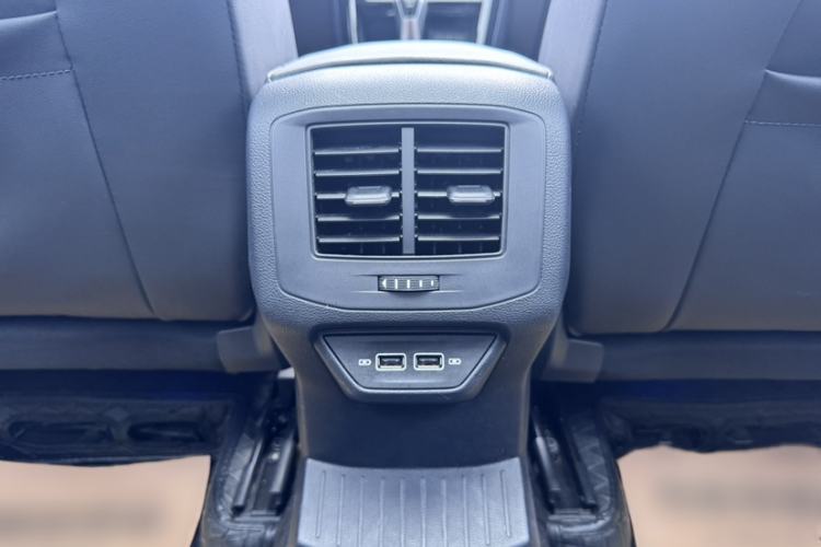 Used Volkswagen T-ROC 2023 300TSI DSG Two-Wheel Drive Starlight Edition Interior 6
