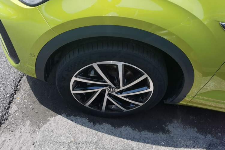 Used Volkswagen T-ROC 2023 300TSI DSG Two-Wheel Drive Starlight Edition Left Front Wheel Hub