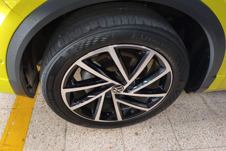 Used Volkswagen T-ROC 2023 300TSI DSG Two-Wheel Drive Starlight Edition Left Front Wheel Hub