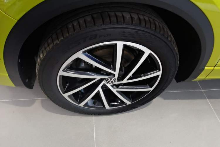 Used Volkswagen T-ROC 2023 300TSI DSG Two-Wheel Drive Starlight Edition Left Front Wheel Hub