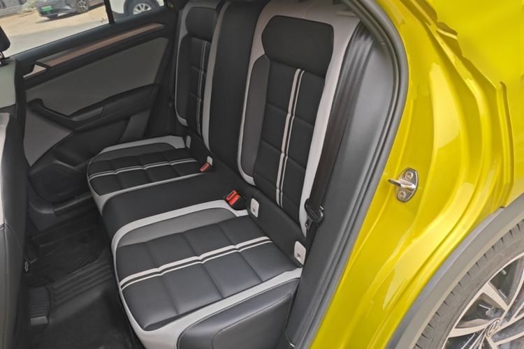 Used Volkswagen T-ROC 2023 300TSI DSG Two-Wheel Drive Starlight Edition Left Rear Seat