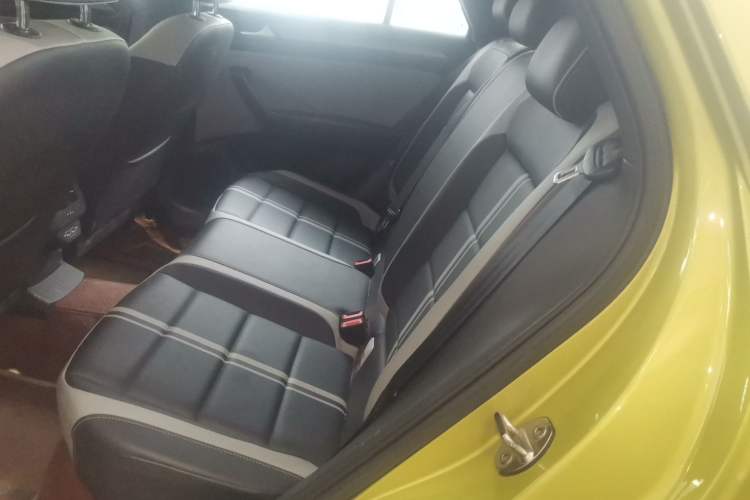 Used Volkswagen T-ROC 2023 300TSI DSG Two-Wheel Drive Starlight Edition Left Rear Seat
