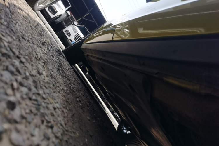 Used Volkswagen T-ROC 2023 300TSI DSG Two-Wheel Drive Starlight Edition Left Side Sill