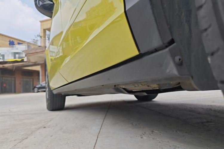Used Volkswagen T-ROC 2023 300TSI DSG Two-Wheel Drive Starlight Edition Left Side Sill