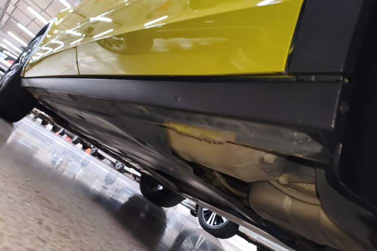 Used Volkswagen T-ROC 2023 300TSI DSG Two-Wheel Drive Starlight Edition Left Side Sill