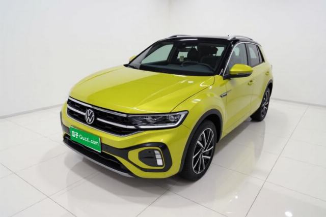 Ojetý Volkswagen T-ROC 2023 300TSI DSG Two-Wheel Drive Starlight Edition