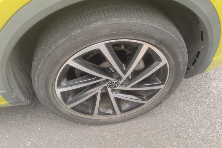 Used Volkswagen T-ROC 2023 300TSI DSG Two-Wheel Drive Starlight Edition Right Front Wheel Hub
