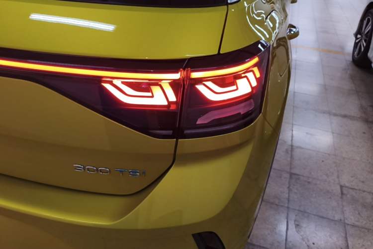 Used Volkswagen T-ROC 2023 300TSI DSG Two-Wheel Drive Starlight Edition Right Rear Taillight