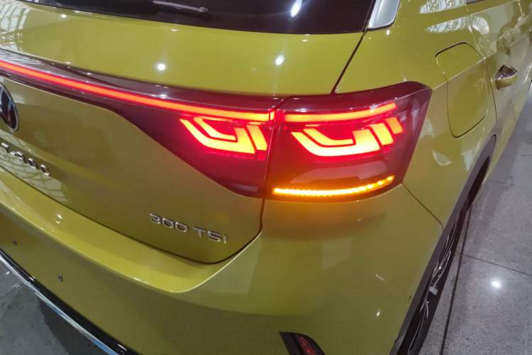 Used Volkswagen T-ROC 2023 300TSI DSG Two-Wheel Drive Starlight Edition Right Rear Taillight