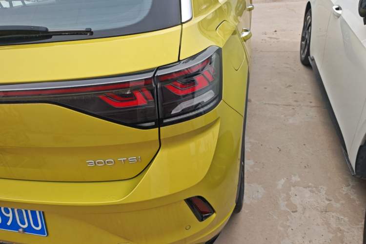 Used Volkswagen T-ROC 2023 300TSI DSG Two-Wheel Drive Starlight Edition Right Rear Taillight