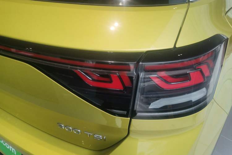 Used Volkswagen T-ROC 2023 300TSI DSG Two-Wheel Drive Starlight Edition Right Rear Taillight
