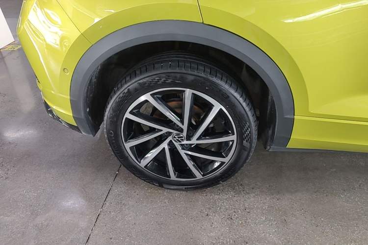 Used Volkswagen T-ROC 2023 300TSI DSG Two-Wheel Drive Starlight Edition Right Rear Wheel Hub