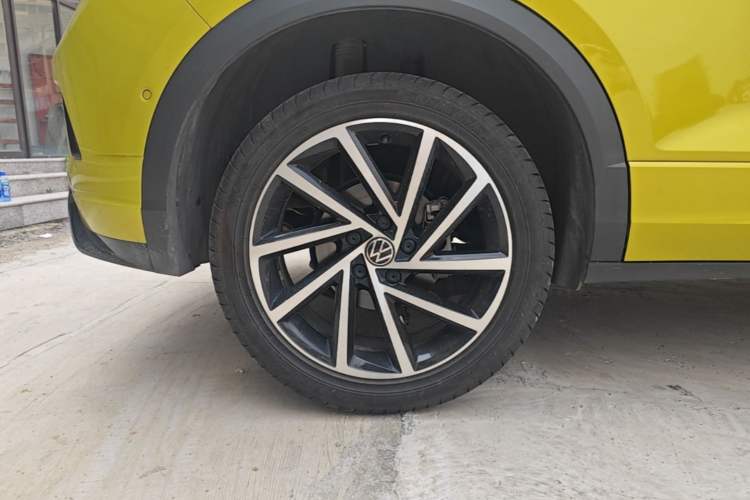 Used Volkswagen T-ROC 2023 300TSI DSG Two-Wheel Drive Starlight Edition Right Rear Wheel Hub