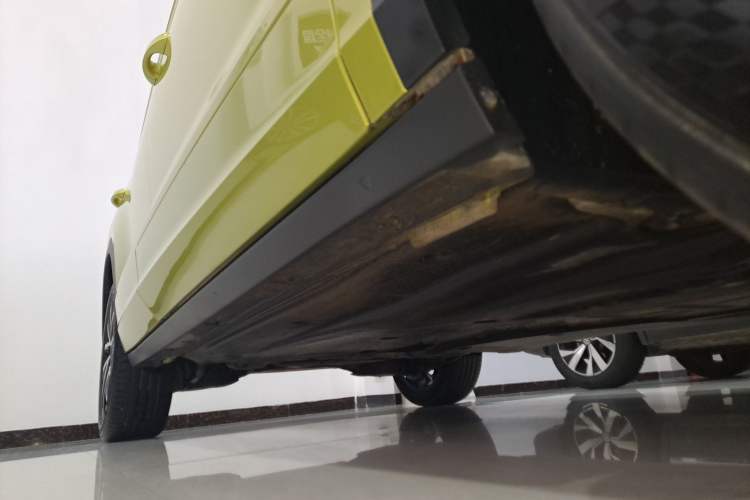 Used Volkswagen T-ROC 2023 300TSI DSG Two-Wheel Drive Starlight Edition Right Side Sill