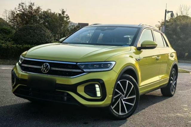 Used Volkswagen T-ROC 2023 300TSI DSG Two-Wheel Drive Starlight Edition