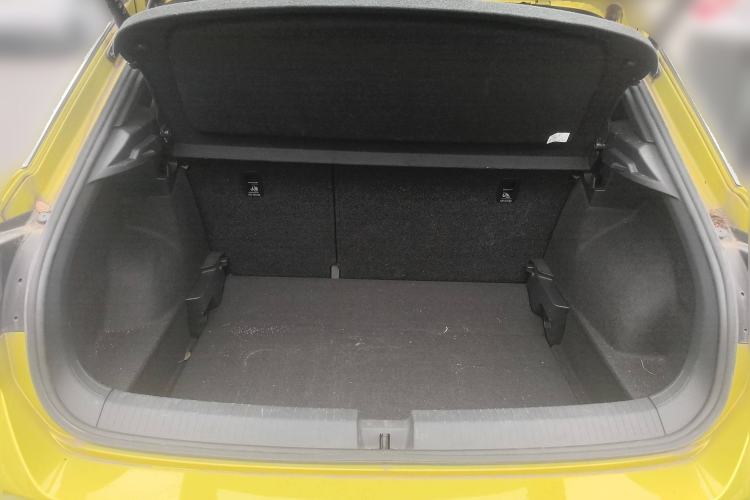 Used Volkswagen T-ROC 2023 300TSI DSG Two-Wheel Drive Starlight Edition Trunk