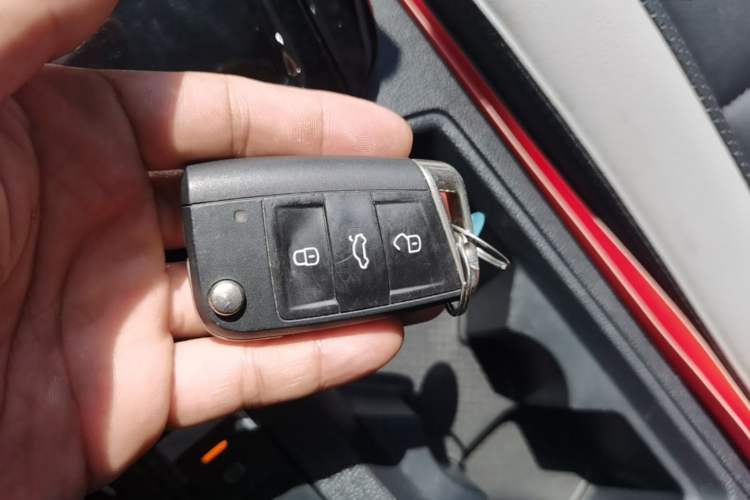 Used Volkswagen T-ROC 2023 300TSI DSG Two-Wheel Drive Starlight Edition Vehicle Key