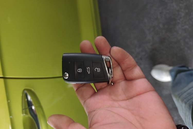 Used Volkswagen T-ROC 2023 300TSI DSG Two-Wheel Drive Starlight Edition Vehicle Key