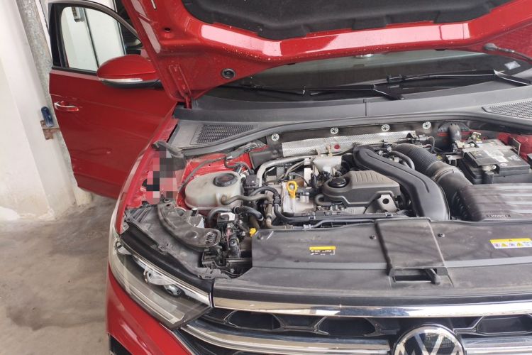 Used Volkswagen T-ROC 2024 300TSI DSG Two-Wheel-Drive Chen Guang Edition Engine Bay Right
