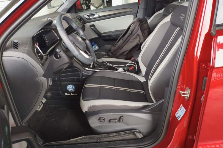 Used Volkswagen T-ROC 2024 300TSI DSG Two-Wheel-Drive Chen Guang Edition Left Front Seat