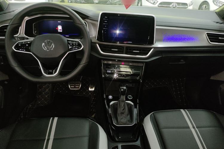 Used Volkswagen T-ROC 2024 300TSI DSG Two-Wheel-Drive Chen Guang Edition Center Console