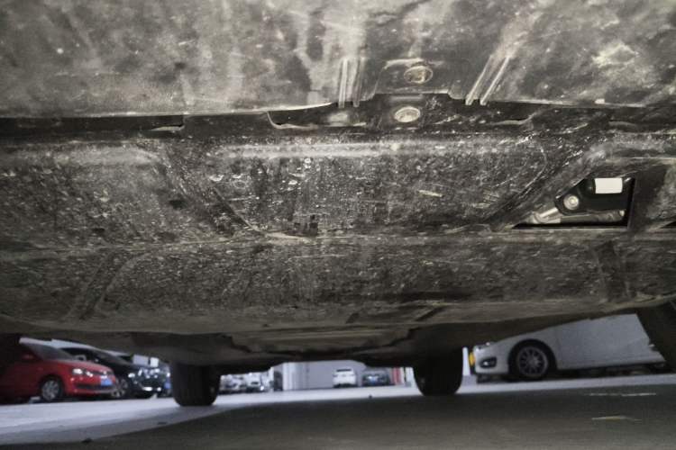 Used Volkswagen T-ROC 2024 300TSI DSG Two-Wheel-Drive Chen Guang Edition Chassis Front
