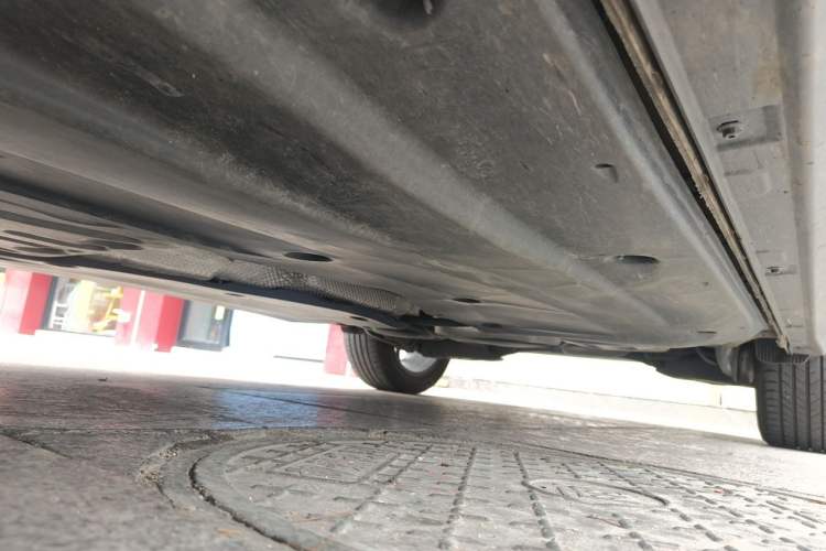 Used Volkswagen T-ROC 2024 300TSI DSG Two-Wheel-Drive Chen Guang Edition Chassis Front Left