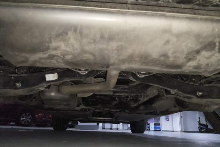 Used Volkswagen T-ROC 2024 300TSI DSG Two-Wheel-Drive Chen Guang Edition Chassis Rear