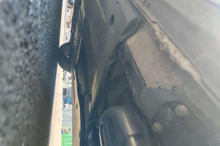 Used Volkswagen T-ROC 2024 300TSI DSG Two-Wheel-Drive Chen Guang Edition Chassis Rear Left