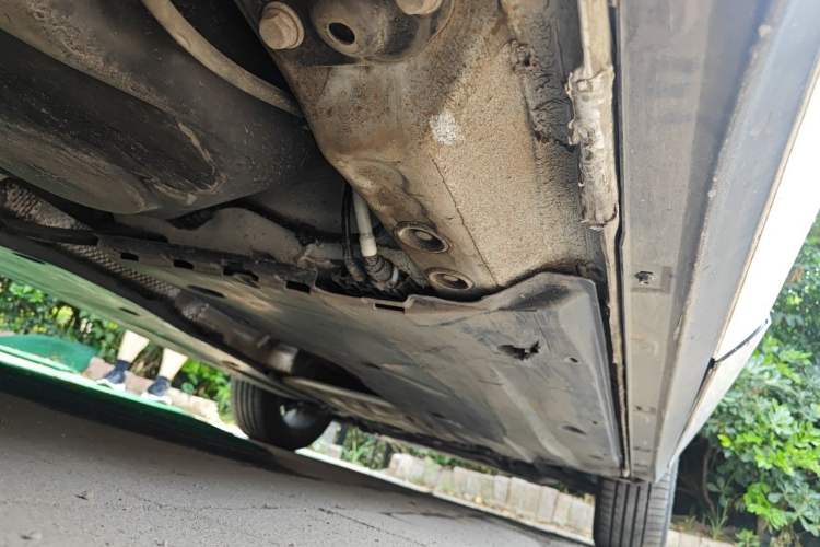 Used Volkswagen T-ROC 2024 300TSI DSG Two-Wheel-Drive Chen Guang Edition Chassis Rear Right