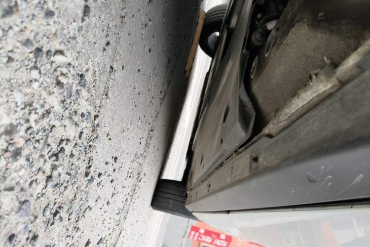 Used Volkswagen T-ROC 2024 300TSI DSG Two-Wheel-Drive Chen Guang Edition Chassis Rear Right