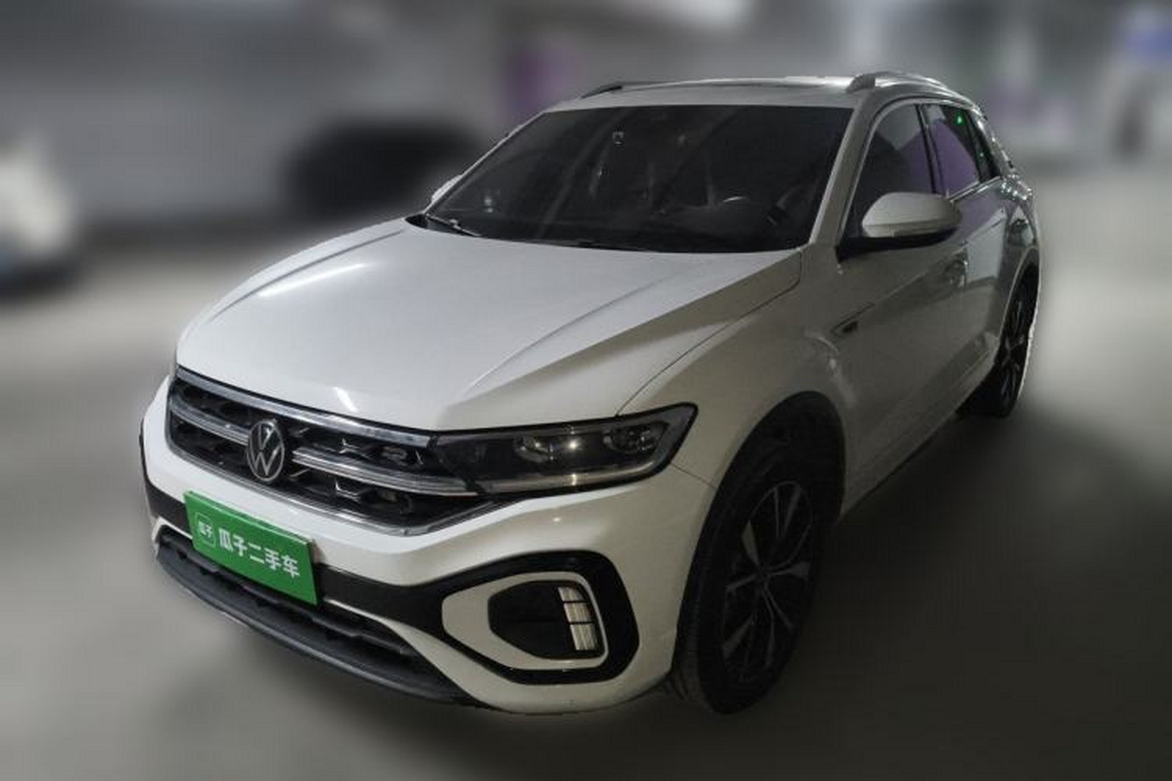 Used Volkswagen T-ROC 2024 300TSI DSG Two-Wheel-Drive Chen Guang Edition Guazi used car, China used car export, Used car for sale, Used  cars, Cheapest cars for sale