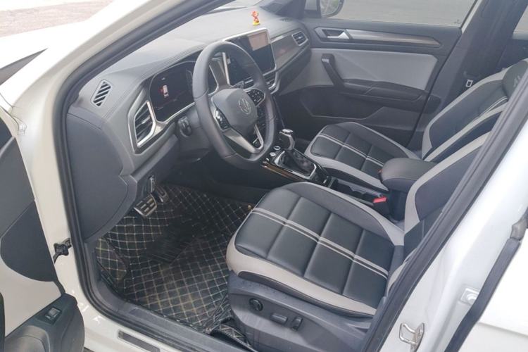 Used Volkswagen T-ROC 2024 300TSI DSG Two-Wheel-Drive Chen Guang Edition Driver Seat