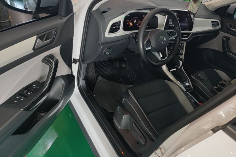 Used Volkswagen T-ROC 2024 280TSI DSG Two-Wheel-Drive Time Edition Driver Seat