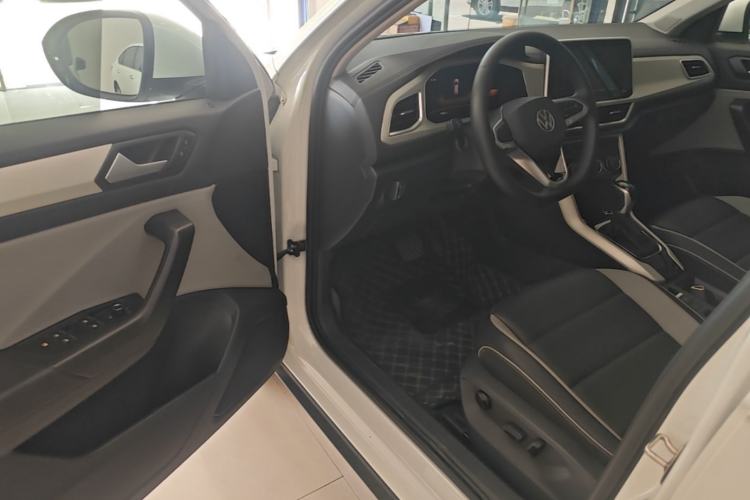 Used Volkswagen T-ROC 2024 280TSI DSG Two-Wheel-Drive Time Edition Driver Seat