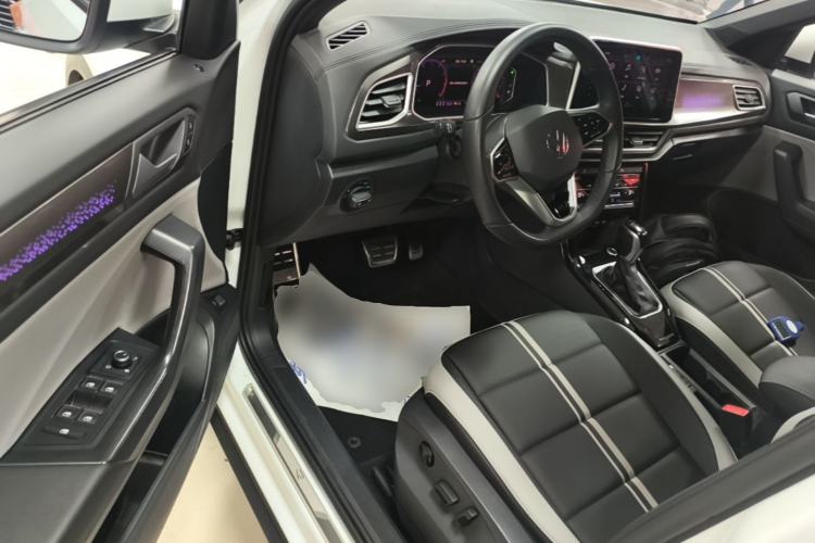 Used Volkswagen T-ROC 2024 300TSI DSG Two-Wheel-Drive Chen Guang Edition Driver Seat